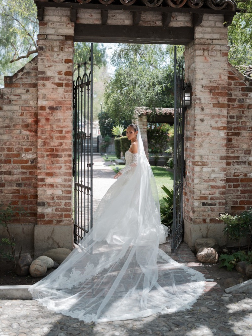 Royal Length Wedding Veil With Blusher